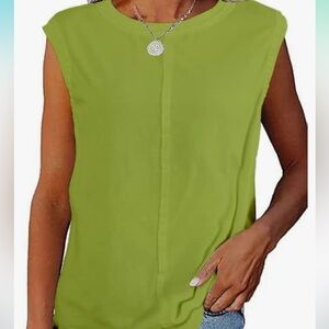 Sleeveless Muscle Tee in Green